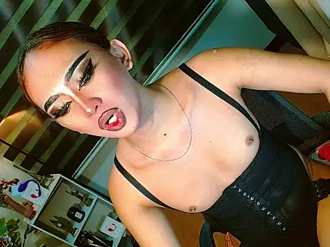 Snapshot of Queen_yasii_88 chatting on 16, 4, 2026 Queen yasii 88 online show from 16, 4, 2026