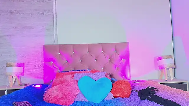 Zamara Kleii online show from 10, 4, 2026