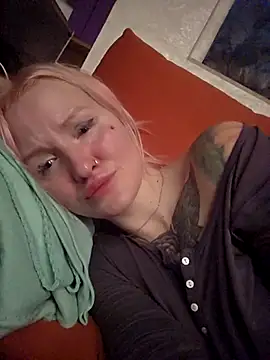 KateMonroe online show from 15, 4, 2026