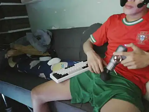 boyhigh1997 online show from 5, 11, 2025