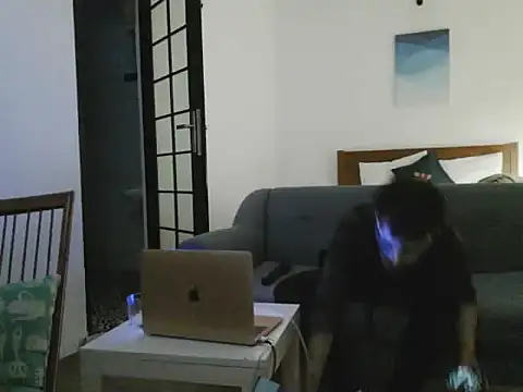 boyhigh1997 online show from 29, 4, 2026