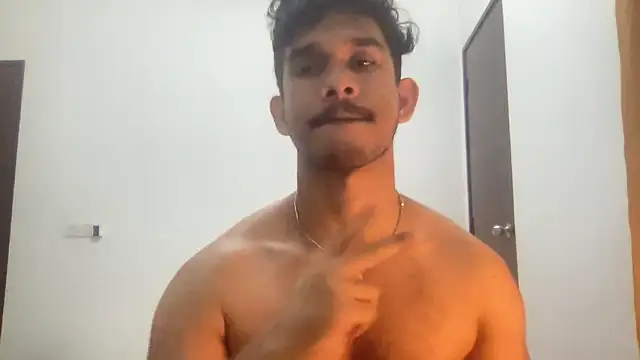 Hotmaskedboi online show from 5, 12, 2025