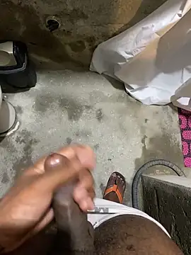 Snapshot of Preto_Diamamte chatting on 19, 11, 2025 Preto Diamamte online show from 19, 11, 2025