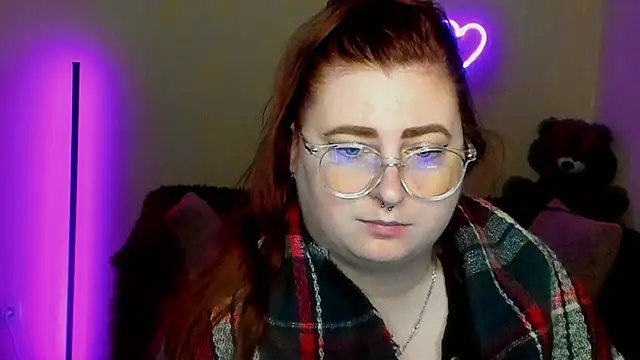 Snapshot of Alicia_love00 chatting on 29, 4, 2026 Alicia love00 online show from 29, 4, 2026