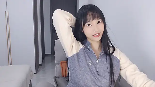 Lisa-3333 online show from 7, 11, 2025