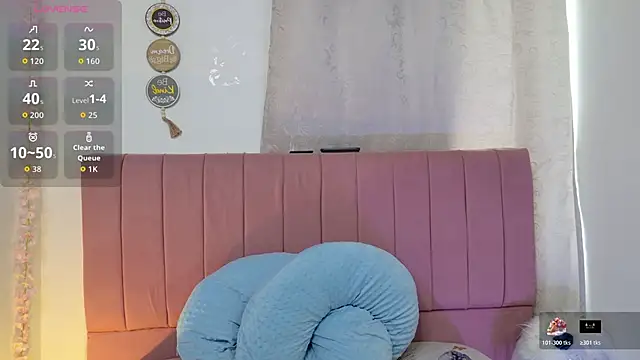 Snapshot of sukilove18 chatting on 19, 12, 2025 sukilove18 online show from 19, 12, 2025