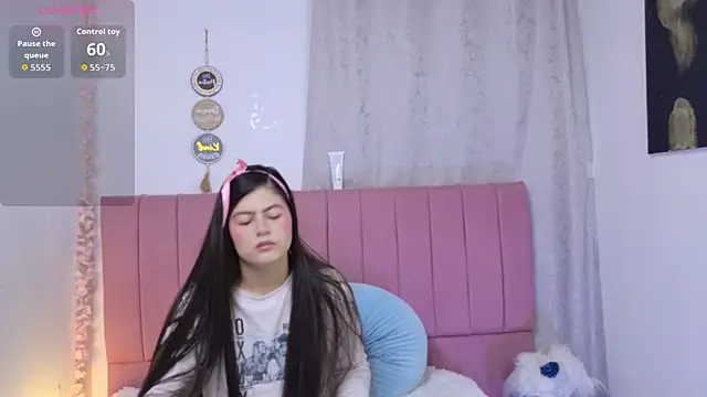 Snapshot of sukilove18 chatting on 8, 1, 2026 sukilove18 online show from 8, 1, 2026