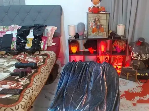 Lustfulcassy online show from 4, 11, 2025