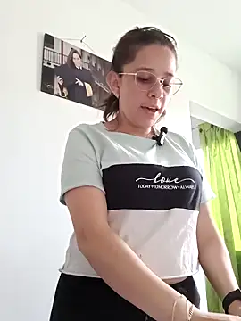 Snapshot of Isabella5_Brown_ chatting on 21, 10, 2025 Isabella5 Brown online show from 21, 10, 2025