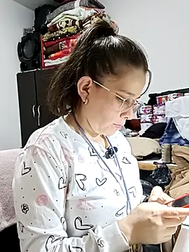 Snapshot of Isabella5_Brown_ chatting on 30, 10, 2025 Isabella5 Brown online show from 30, 10, 2025