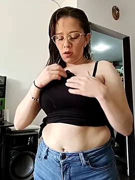 Snapshot of Isabella5_Brown_ chatting on 7, 11, 2025 Isabella5 Brown online show from 7, 11, 2025