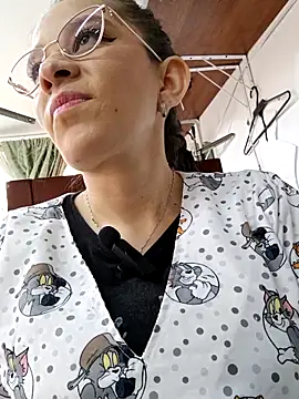 Snapshot of Isabella5_Brown_ chatting on 10, 11, 2025 Isabella5 Brown online show from 10, 11, 2025