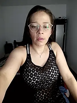 Snapshot of Isabella5_Brown_ chatting on 6, 1, 2026 Isabella5 Brown online show from 6, 1, 2026