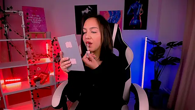 Snapshot of CindySparkl chatting on 7, 10, 2025 CindySparkl online show from 7, 10, 2025