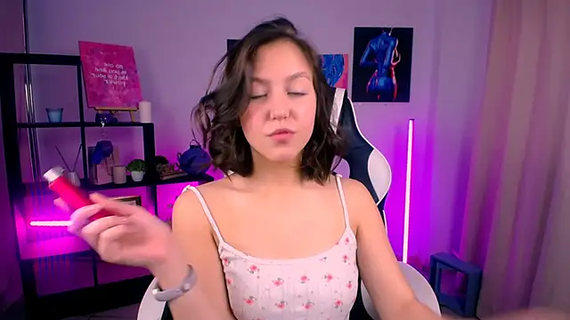 Snapshot of CindySparkl chatting on 20, 10, 2025 CindySparkl online show from 20, 10, 2025