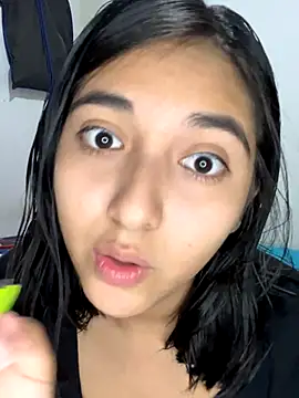 Snapshot of Milly_Sweet14 chatting on 25, 9, 2025 Milly Sweet14 online show from 25, 9, 2025