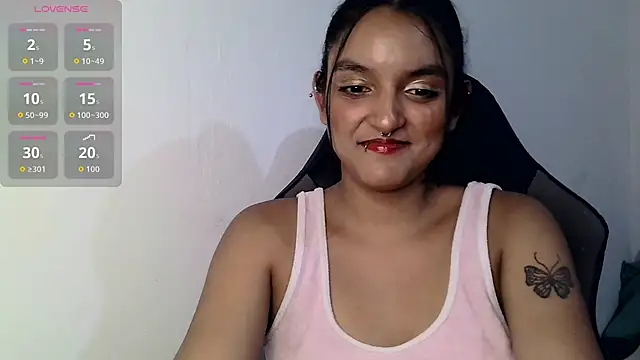 Snapshot of Ari_20_ chatting on 14, 10, 2025 Ari 20 online show from 14, 10, 2025