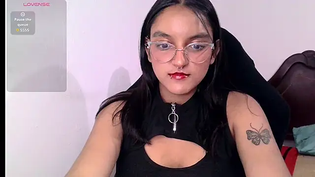 Snapshot of Ari_20_ chatting on 25, 10, 2025 Ari 20 online show from 25, 10, 2025