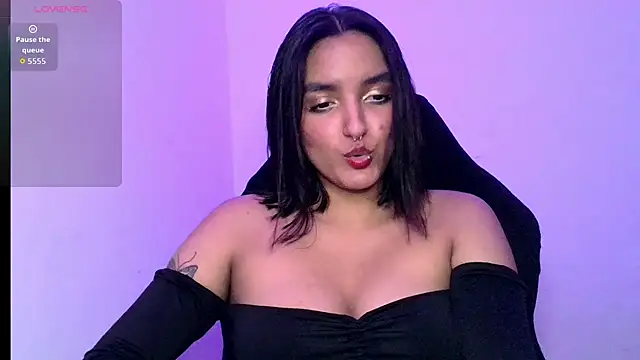 Snapshot of Ari_20_ chatting on 19, 11, 2025 Ari 20 online show from 19, 11, 2025