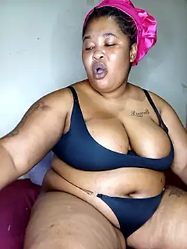 Snapshot of Sexybella-97 chatting on 4, 10, 2025 Sexybella-97 online show from 4, 10, 2025