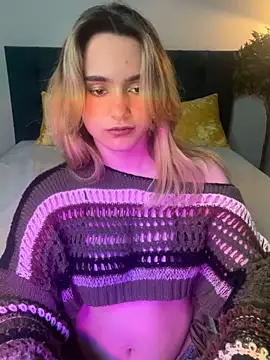 Snapshot of Chloe_Ravens chatting on 12, 9, 2025 Chloe Ravens online show from 12, 9, 2025