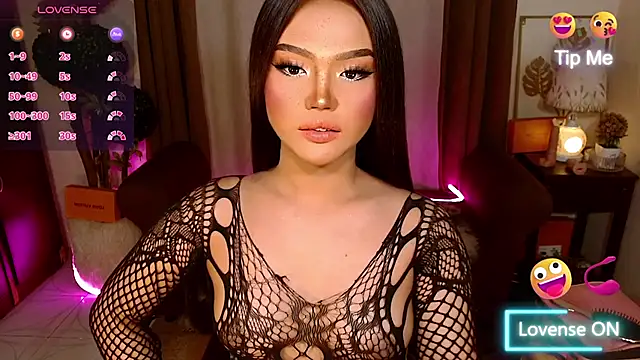 Snapshot of _MaxcineMalkova_ chatting on 4, 12, 2025 MaxcineMalkova online show from 4, 12, 2025