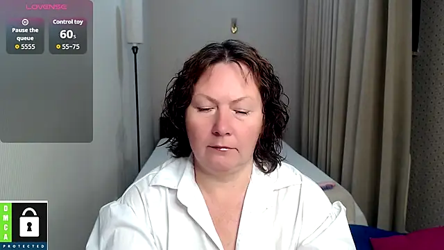 Snapshot of milf_hornys chatting on 28, 9, 2025 milf hornys online show from 28, 9, 2025