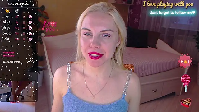 Snapshot of LiSinDoll chatting on 15, 10, 2025 LiSinDoll online show from 15, 10, 2025