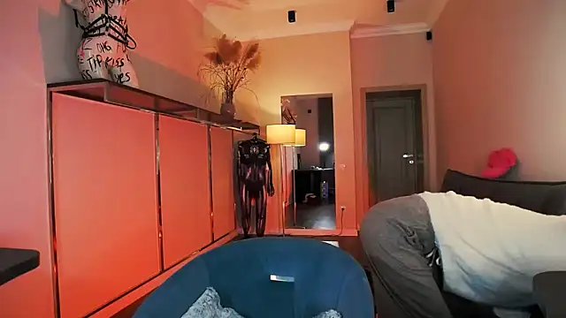 Snapshot of MariGven chatting on 5, 11, 2025 MariGven online show from 5, 11, 2025