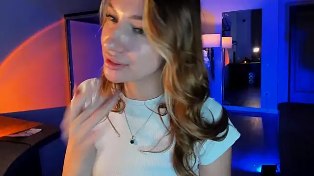 Snapshot of MariGven chatting on 18, 11, 2025 MariGven online show from 18, 11, 2025