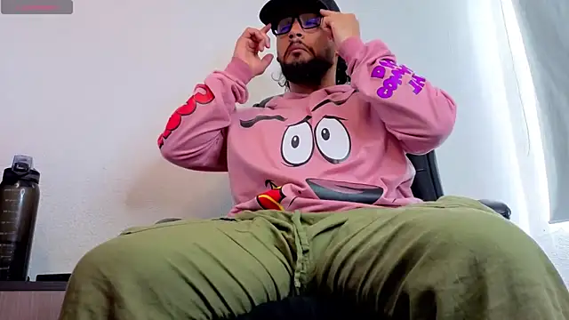 Snapshot of Ernesto-Rodriguez82 chatting on 11, 11, 2025 Ernesto-Rodriguez82 online show from 11, 11, 2025