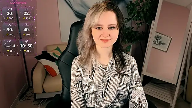 Snapshot of girl_next_doorr chatting on 20, 6, 2026 girl next doorr online show from 20, 6, 2026