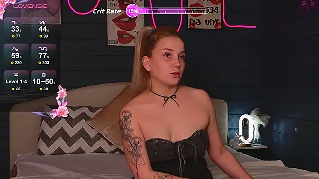 Snapshot of Crystal_Jull chatting on 30, 10, 2025 Crystal Jull online show from 30, 10, 2025