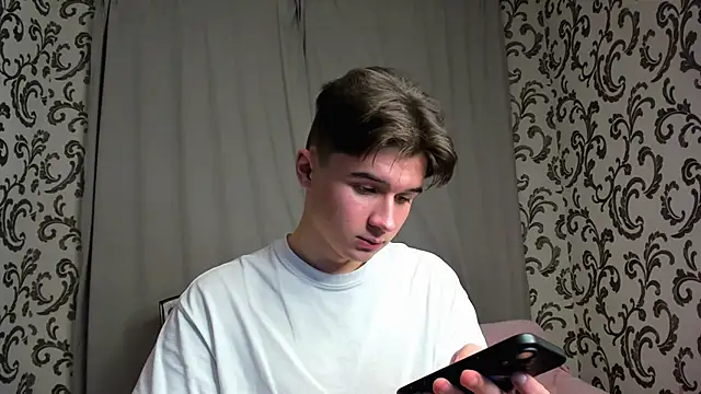 Snapshot of SherlockMax chatting on 9, 9, 2025 SherlockMax online show from 9, 9, 2025