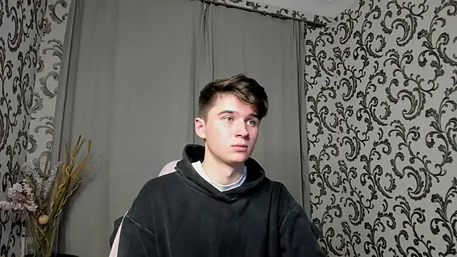 Snapshot of SherlockMax chatting on 24, 9, 2025 SherlockMax online show from 24, 9, 2025