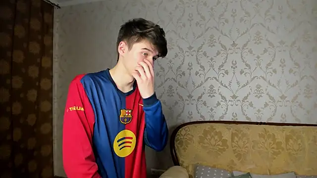 Snapshot of SherlockMax chatting on 9, 10, 2025 SherlockMax online show from 9, 10, 2025