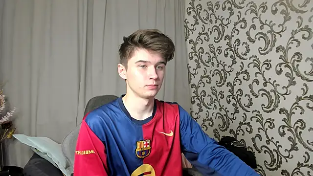 Snapshot of SherlockMax chatting on 12, 10, 2025 SherlockMax online show from 12, 10, 2025