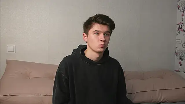 Snapshot of SherlockMax chatting on 19, 10, 2025 SherlockMax online show from 19, 10, 2025