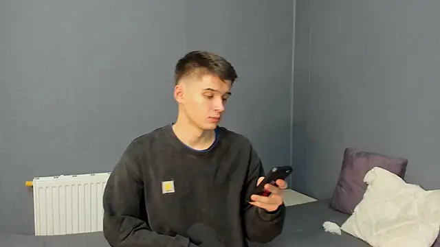 Snapshot of SherlockMax chatting on 11, 11, 2025 SherlockMax online show from 11, 11, 2025