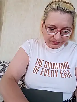 Snapshot of VikaKing chatting on 4, 5, 2026 VikaKing online show from 4, 5, 2026