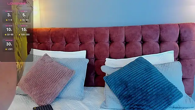 Tania 77  online show from 19, 12, 2025