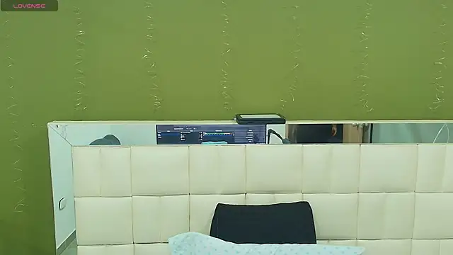 gisell gomez online show from 24, 9, 2025