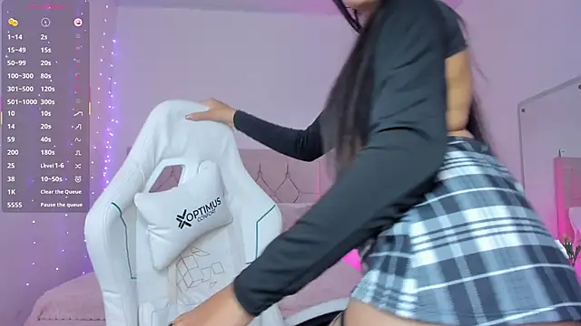 Snapshot of kim_dreams18 chatting on 31, 10, 2025 kim dreams18 online show from 31, 10, 2025