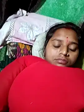 Snapshot of Hot_crety chatting on 1, 11, 2025 Hot crety online show from 1, 11, 2025