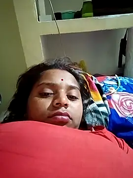 Snapshot of Hot_crety chatting on 17, 11, 2025 Hot crety online show from 17, 11, 2025