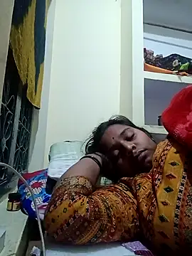 Snapshot of Hot_crety chatting on 4, 12, 2025 Hot crety online show from 4, 12, 2025