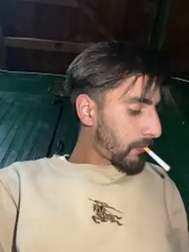 lyath3245 online show from 10, 4, 2026