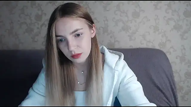 Snapshot of HitGyrl chatting on 9, 11, 2025 HitGyrl online show from 9, 11, 2025