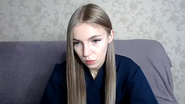 Snapshot of HitGyrl chatting on 20, 11, 2025 HitGyrl online show from 20, 11, 2025