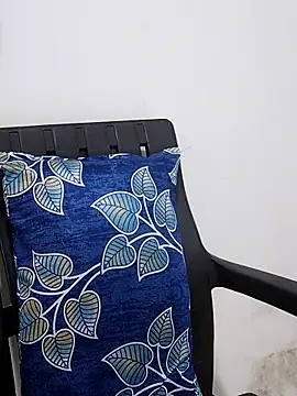 Snapshot of sneha_bebo chatting on 17, 11, 2025 sneha bebo online show from 17, 11, 2025